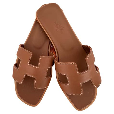 hermes sandals bijenkorf|Hermes schaal.